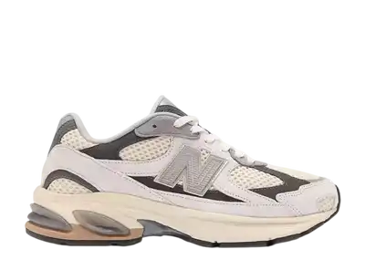 Beli New Balance 1906R White Navy Gold | Kick Avenue